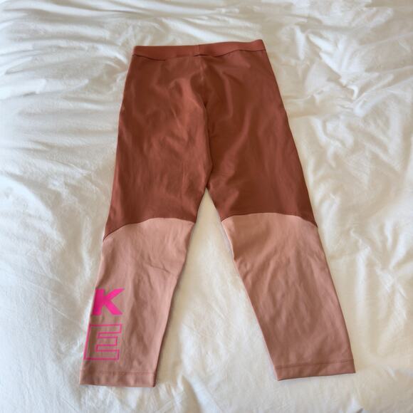 Nike Pro SRF Sport Crop Leggings Size M in Brown Pink - Picture 5 of 6